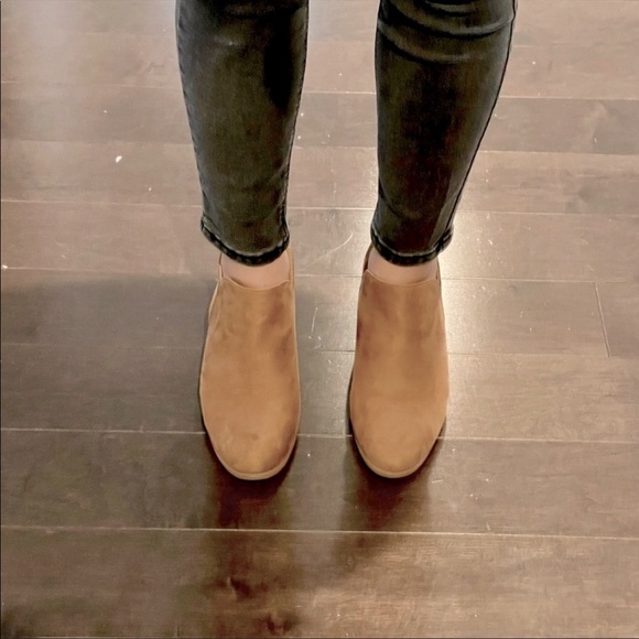 Vici ankle suede booties - Picture 7 of 8